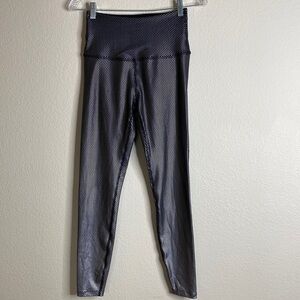 Beyond yoga leggings black silver ombré dot medium